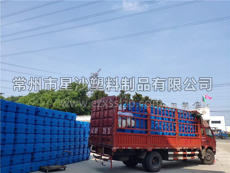 海南?？诟⊥舶l(fā)貨-摩托艇浮筒廠家2